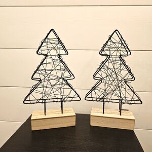 Set Of 2 Wire Christmas Tree Lighted Decor